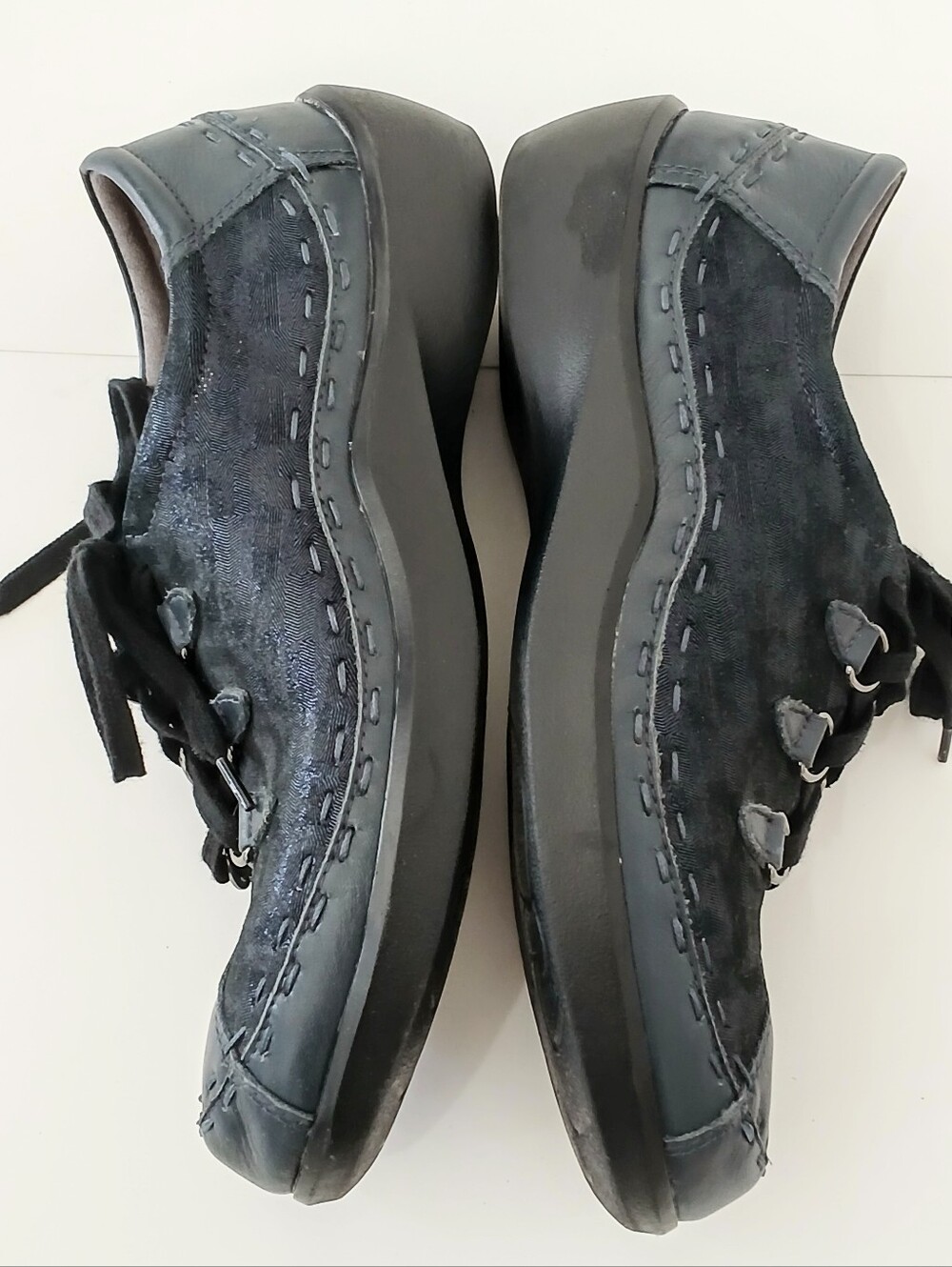 ZIERA Leather Midnight blue lace up flat comfort shoes  Sz 40 ( 9 US)